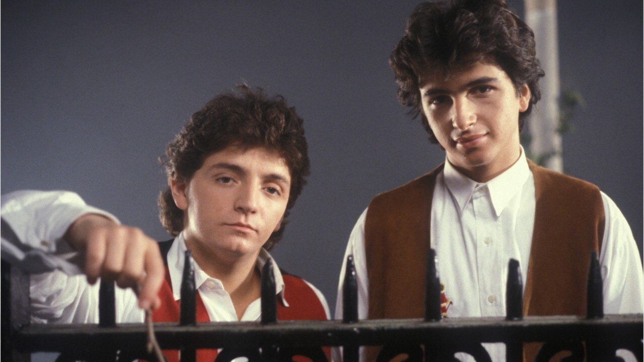 GALA VIDÉO - Que deviennent les chanteurs David et Jonathan ?