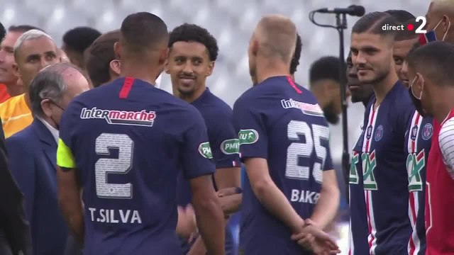 GALA VIDÉO - Emmanuel Macron : cette mystérieuse proposition faite à Kylian Mbappé