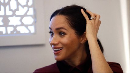 GALA VIDÉO - Meghan Markle embarrassée : cette photo compromettante qui ressurgit