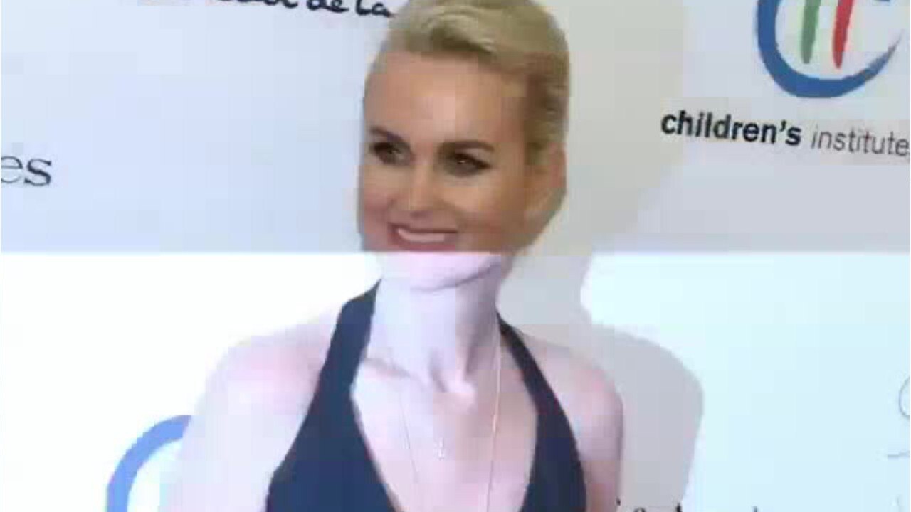 VOICI Laeticia Hallyday : sa jolie déclaration à sa maman Françoise pour la fête des mères