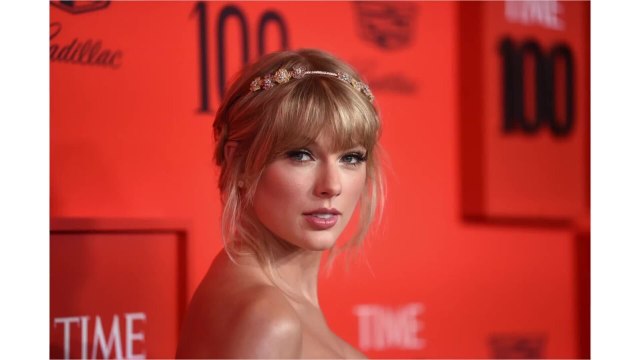 VOICI Taylor Swift écarte une question sur son âge qu’elle juge sexiste