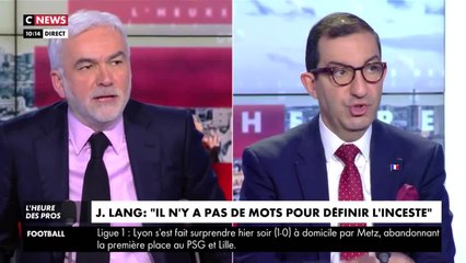 GALA VIDEO - Inceste : Jack Lang violemment pris à parti chez Pascal Praud