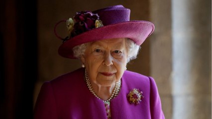 GALA VIDEO - Elizabeth II : ce détail passé inaperçu après la mort du prince Philip