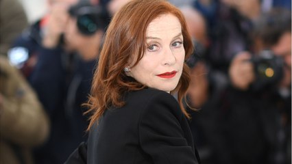 VOICI - Isabelle Huppert révèle avoir déjà été moins payée qu'un comédien homme