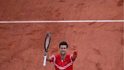 GALA VIDEO - Novak Djokovic se réconcilie avec le public : son beau geste après la finale