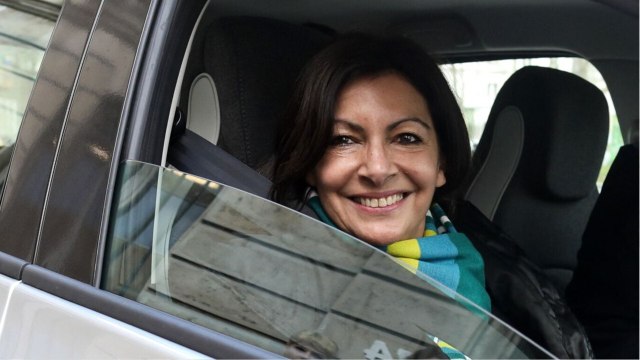 GALA VIDEO - Anne Hidalgo privée de permis de conduire ? Les explications à cette folle rumeur.