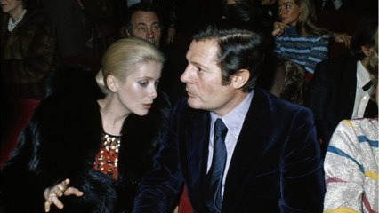 GALA VIDEO - Catherine Deneuve : pourquoi Marcello, son grand amour, n'a jamais divorcé de sa 1ère femme