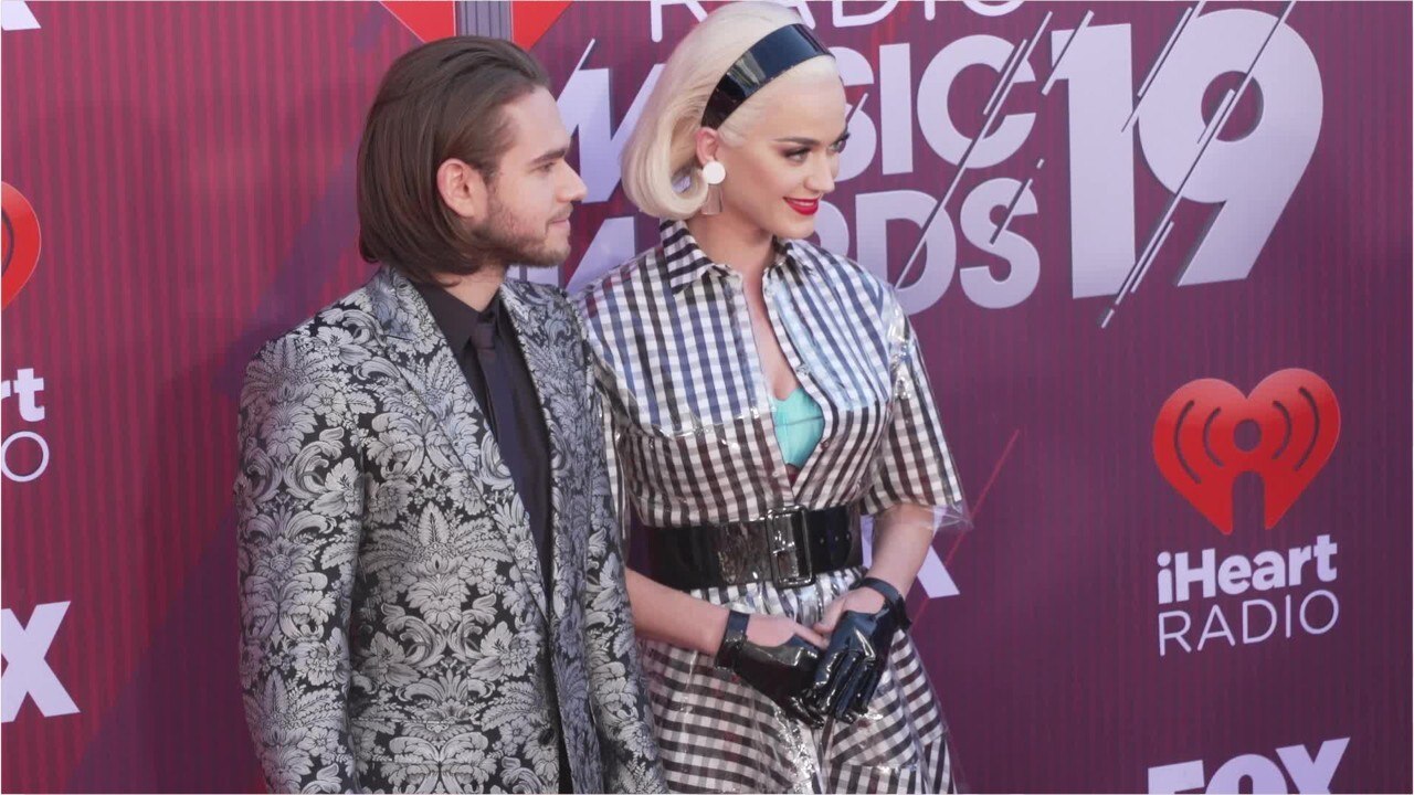 Voici - Katy Perry accusée de plagiat, elle défend son tube "Dark Horse" au tribunal