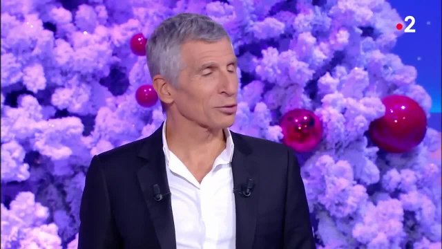 VOICI - VIDEO Tout le monde veut prendre sa place Nagui taclé sur son âge par une candidate, il lui répond avec humour