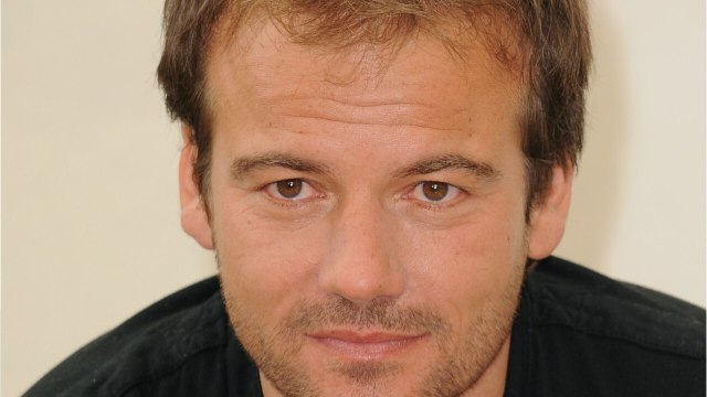 VOICI - Stéphane Hénon (Plus belle la vie) dévoile un adorable cliché de son fils de trois ans, très gourmand