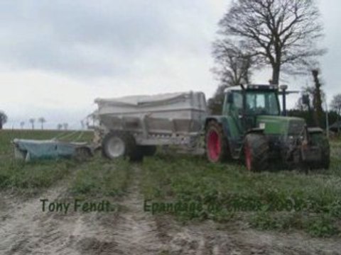 Epandage de Chaux 2008 Vue par Tony Fendt