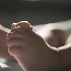 CAM - Pourquoi les bébés pleurent-ils souvent ?