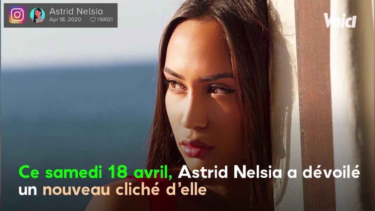 VOICI Astrid Nelsia en maillot de bain, son décolleté plongeant affole les internautes