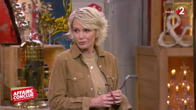 VOICI Affaire conclue : Sophie Davant révèle ce qu'elle s'est offert avec son premier salaire