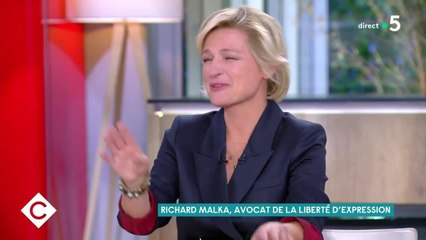 VOICI - C à vous : Anne-Elizabeth Lemoine "troublée" par un invité, elle est prise d'un fou rire