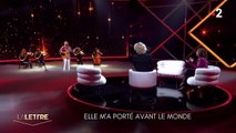 VOICI - La Lettre : Sophie Davant bouleversée par la surprise d'une invitée