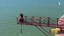 VOICI -  Amandine Petit prise de panique dans Fort Boyard