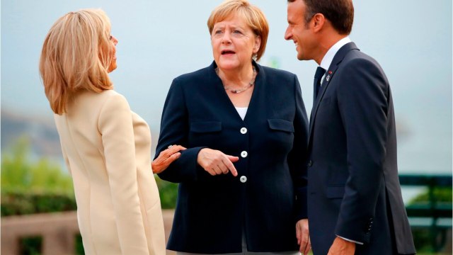 FEMME ACTUELLE - Les Macron et Angela Merkel associés à un célèbre club libertin