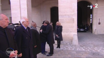 FEMME ACTUELLE - Hommage aux 13 soldats morts au Mali : la vive émotion d’Emmanuel et Brigitte Macron