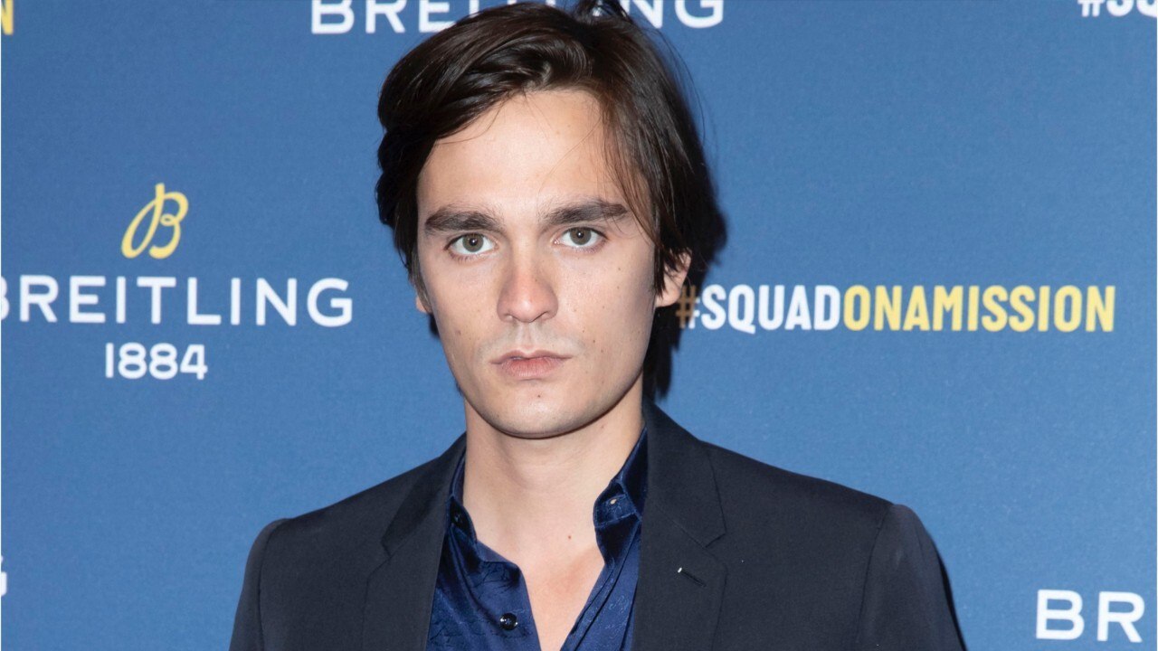 FEMME ACTUELLE - Alain-Fabien Delon : l'acteur de "Grand Hôtel" donne de ses nouvelles après son hospitalisation