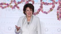 FEMME ACTUELLE - Roselyne Bachelot interpellée par un comédien de « Nos chers voisins 