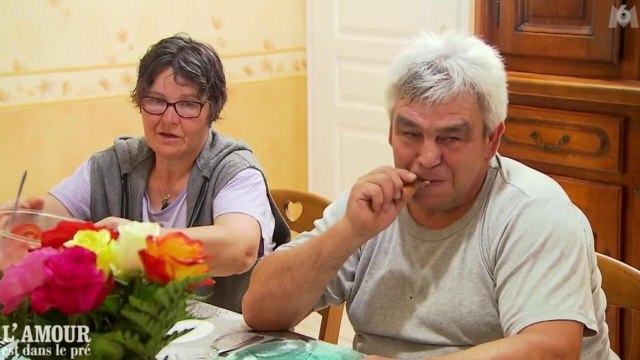 FEMME ACTUELLE - Eric de L'amour est dans le pré : ces textos très gênants qu'il a envoyés à Claudine