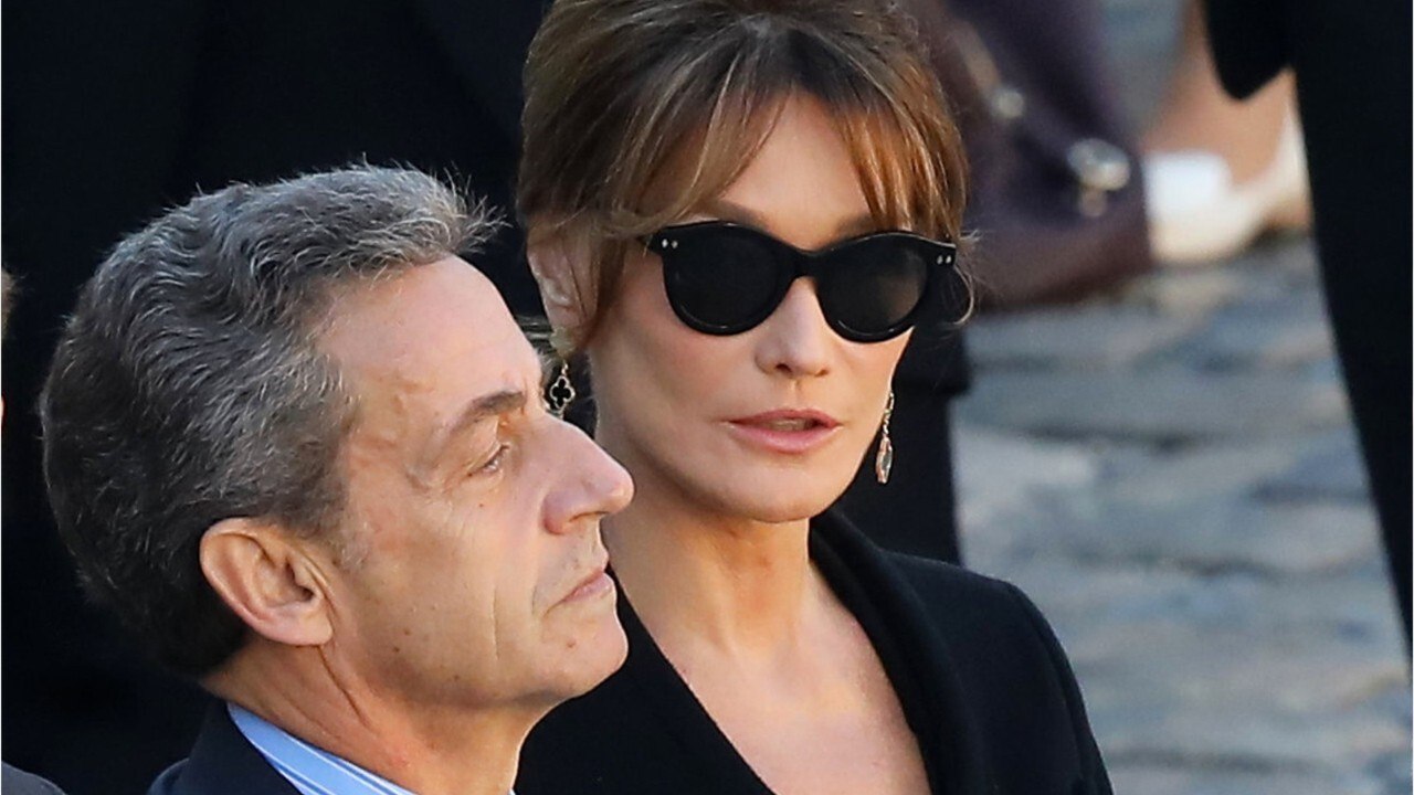 FEMME ACTUELLE - Nicolas Sarkozy ulcéré par le livre de Raphaël Enthoven qui évoque les fesses de Carla Bruni