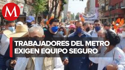 Trabajadores del metro protestan en las calles de la Ciudad de México