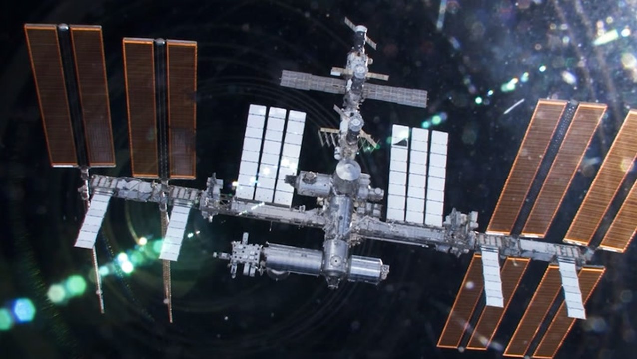 First private astronaut mission to the ISS delayed