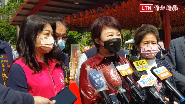 柯文哲又被爆脫口罩唱歌 盧秀燕：罰3000元