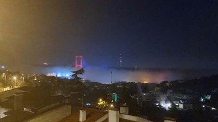 İstanbul gece sise gömüldü