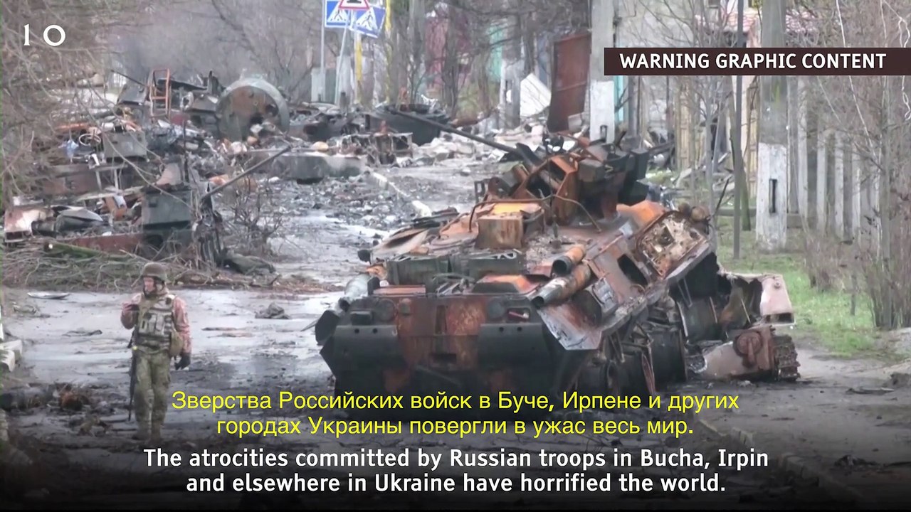 Le Premier ministre britannique Boris Johnson s'adresse directement aux Russes, leur disant dans une vidéo qu'ils méritent de connaître "la vérité" sur les atrocités commises en Ukraine après l'invasion russe