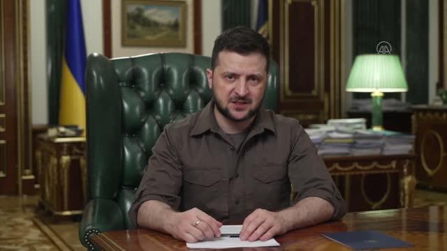 Son dakika haber... Zelenskiy: Rusya'ya yönelik yaptırımlar Buça'daki savaş suçları ile orantılı olmalı