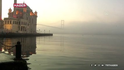 İstanbul Boğazı'nda sis: Gemi trafiği askıya alındı, vapurlar iptal edildi