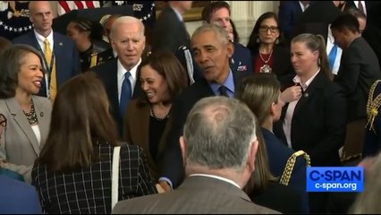 Obama, Biden'ı gölgede bıraktı