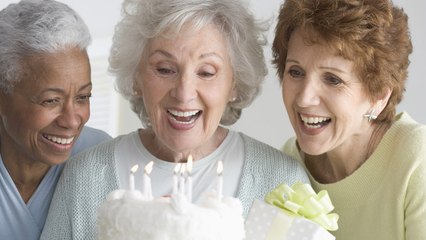 Il découvre un cerveau emballé dans du papier aluminium en se promenant sur la plage