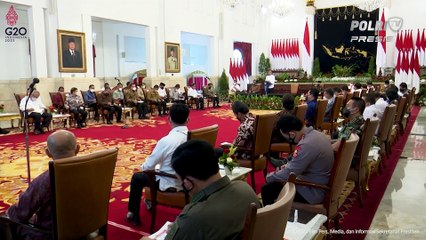 Presiden Jokowi Beri Sambutan Pada Sidang Kabinet Paripurna
