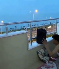 Tık uğruna büyük alçaklık! İnsanların oruçlarını bozdurdular