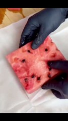 Yüzde 92’si su olan karpuzun bir diliminden çıkan su miktarı