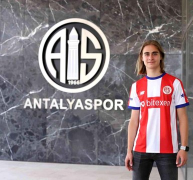 Antalyaspor, Emre Uzun ile 3+2 yıllık sözleşme imzaladı