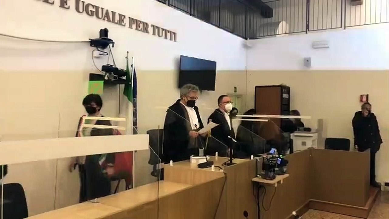 Strage alla stazione di Bologna, la lettura della sentenza: ergastolo per l'ex Nar Paolo Bellini