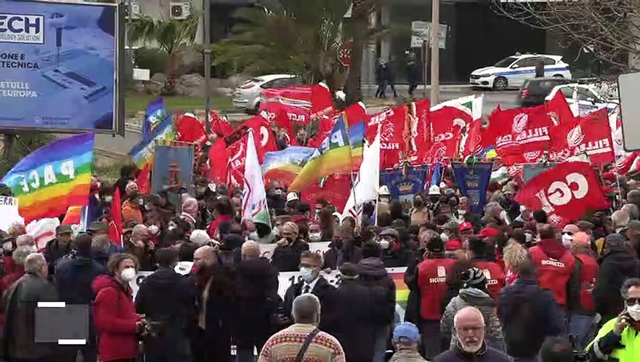 La marcia della pace di Comiso 40 anni dopo: "Qui per dire no a tutte le guerre"