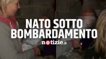 Guerra Russia-Ucraina, il commovente canto di una madre al neonato nel rifugio a Mariupol