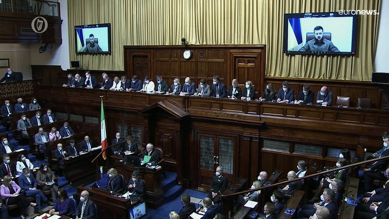 Selenskyj spricht zum irischen Parlament: Russland setzt Hunger als Waffe ein