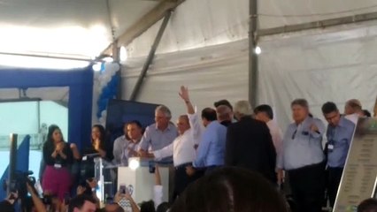 Governadores do DF, Ibaneis Rocha, e de Goiás, Ronaldo Caiado, acionam botão para iniciar funcionamento do Sistema Produtor Corumbá IV