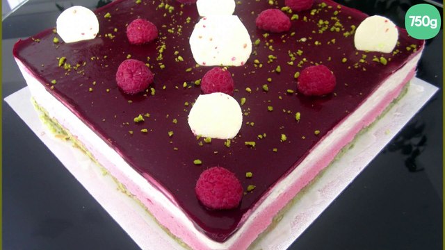 Bavarois framboise, chocolat blanc et pistache