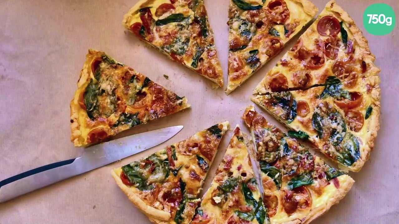 Tarte salée aux tomates cerises, chèvre et pousses d'épinard