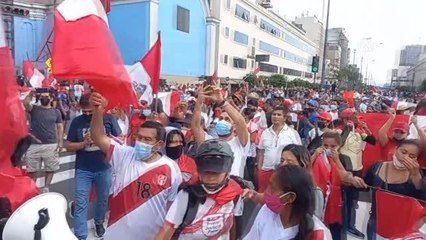 Devlet Başkanı Castillo karşıtı gösterilerde arbede yaşandı