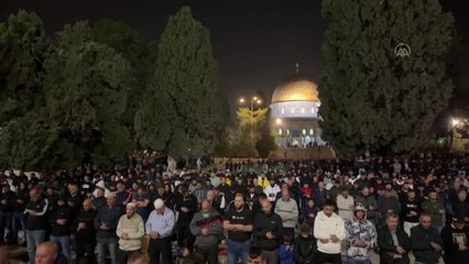 Mescid-i Aksa'da Teravih Namazı