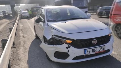 Yolun karşısına geçerken otomobilin çarptığı 2 öğrenci yaralandı